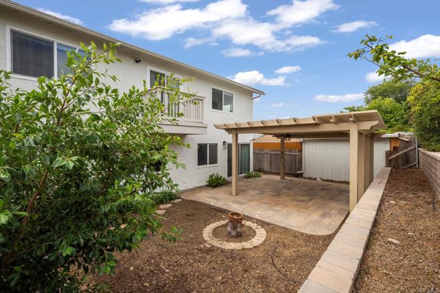 8324 Calle Calzada, San Diego CA: https://media.crmls.org/mediaz/57a338ac-dbfa-4052-b9a5-a74f36be01a8.jpg