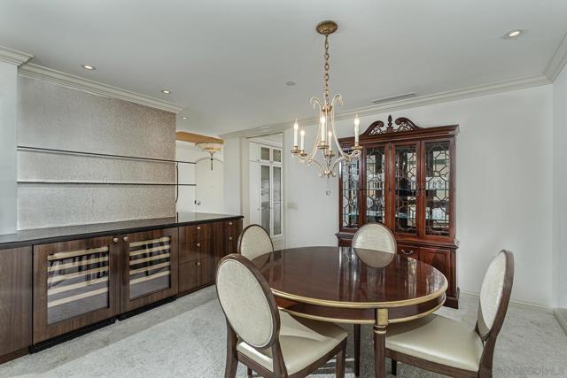 700 Front Street, San Diego CA: https://media.crmls.org/mediaz/57a3ce6c-6122-48b8-8094-d89958022e33.jpg