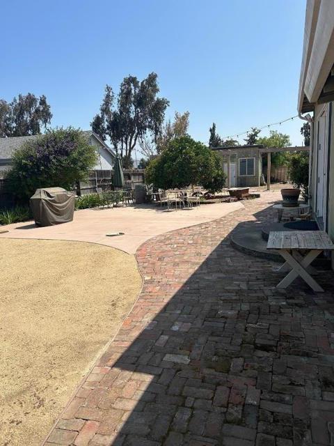 434 Oak Avenue, Greenfield CA: https://media.crmls.org/mediaz/57a3d213-a434-421c-9710-ca0b0b3b3fae.jpg