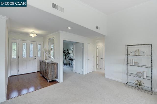 3258 Rossmoor Pkwy, Walnut Creek CA: https://media.crmls.org/mediaz/57a4081d-783f-43c2-a77e-db2bbfd33baf.jpg