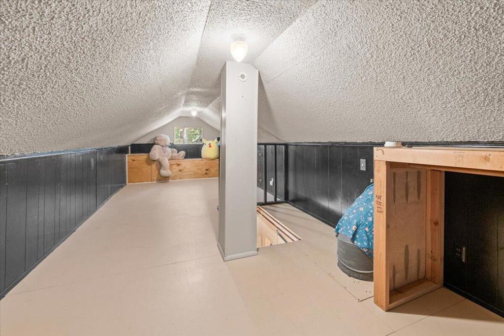 https://media.crmls.org/mediaz/57a50b52-9485-4c2e-9296-9259a3aa21b5.jpg?preset=X-Large