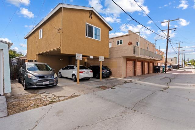 4239 35Th Street, San Diego CA: https://media.crmls.org/mediaz/57a530d1-0833-4982-b2c0-4c7a39581f87.jpg
