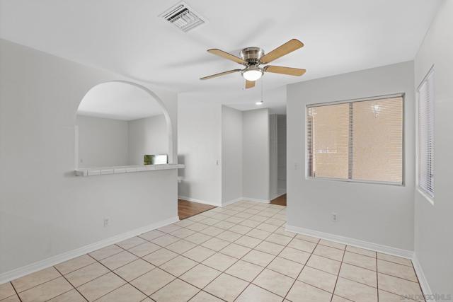 3020 Linda Dr, Oceanside CA: https://media.crmls.org/mediaz/57a5e92b-0f0f-4f6b-9296-2a6432324112.jpg