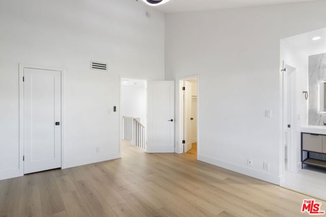 7550 Zombar Avenue, Van Nuys CA: https://media.crmls.org/mediaz/57a5f9e5-9c72-48f4-8c52-136fb83db6eb.jpg