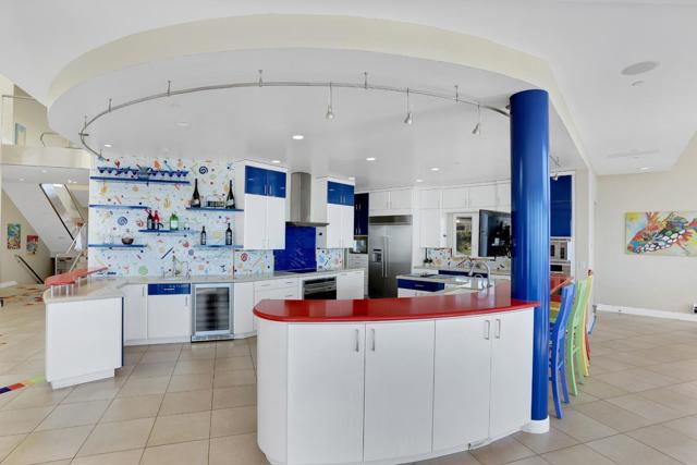 422 Seaview Drive, Aptos CA: https://media.crmls.org/mediaz/57a60ca9-d3a3-46f7-a226-9553bbfcf4bc.jpg