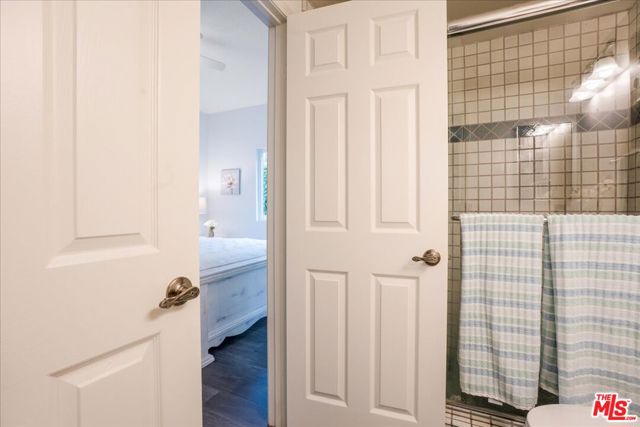 12084 London Grove Court, Moorpark CA: https://media.crmls.org/mediaz/57a7e7bc-e8af-4eac-88f6-6a490b3dfa1f.jpg