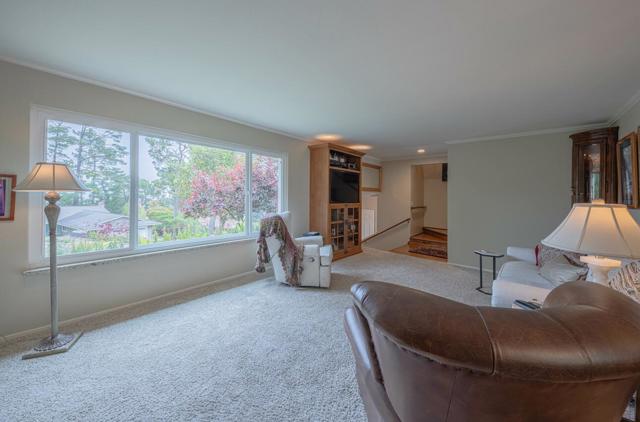 24 Pinehill Way, Monterey CA: https://media.crmls.org/mediaz/57a82d59-fc3f-4ddb-9da5-86b4de4b2241.jpg
