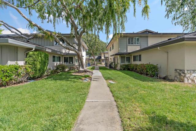 323 E Latimer Avenue, Campbell CA: https://media.crmls.org/mediaz/57a87312-4f88-43d4-87fc-c67c75dbe977.jpg