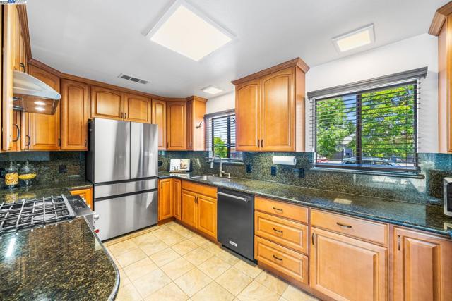3819 California Way, Livermore CA: https://media.crmls.org/mediaz/57a8a866-bc95-40f5-be48-fd23a19e1574.jpg