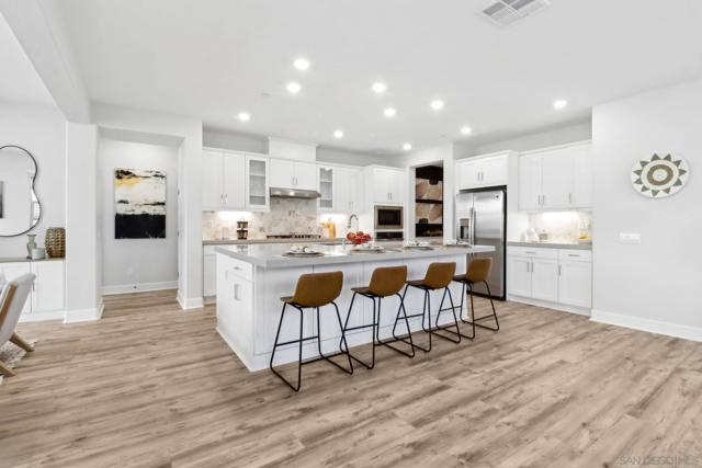 941 Lindbergh Dr, San Marcos CA: https://media.crmls.org/mediaz/57a9ee15-7aef-45b9-bd71-514a2a03beaa.jpg