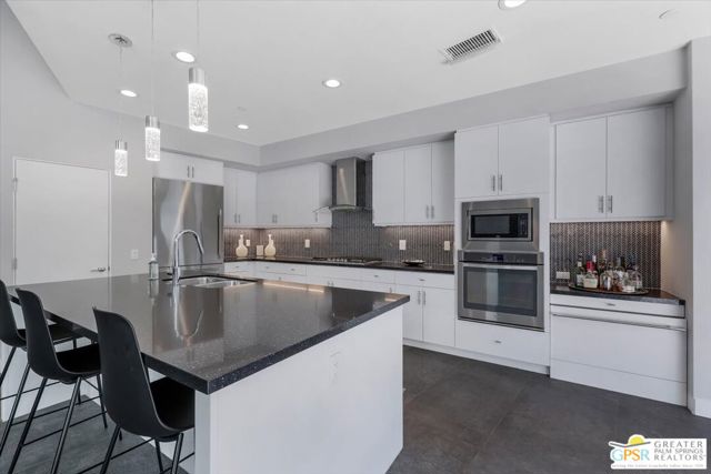 431 Suave Lane, Palm Springs, CA 92262