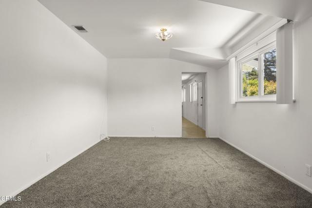 4226 Hitch Boulevard, Moorpark CA: https://media.crmls.org/mediaz/57aab38e-9c6d-4fe2-a0b3-4efc1a60535e.jpg