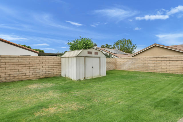 Image 23 of 28 For 80490 Paseo Tesoro