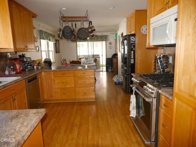 Detail Gallery Image 18 of 36 For 1772 Weston Cir, Camarillo,  CA 93010 - 5 Beds | 3 Baths