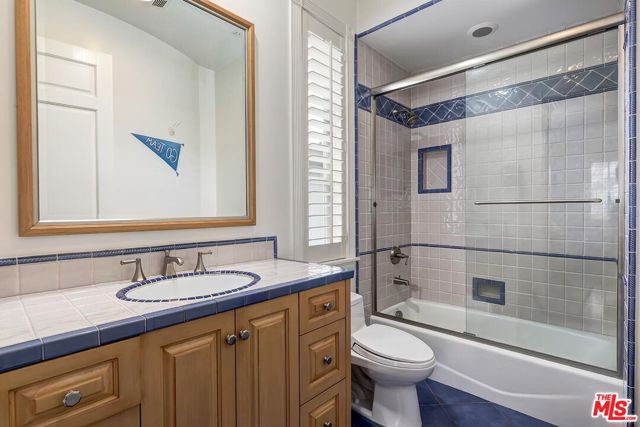 9355 Kirkside Road, Los Angeles CA: https://media.crmls.org/mediaz/57aadcac-700e-4fda-816a-d5e73adcd6cc.jpg