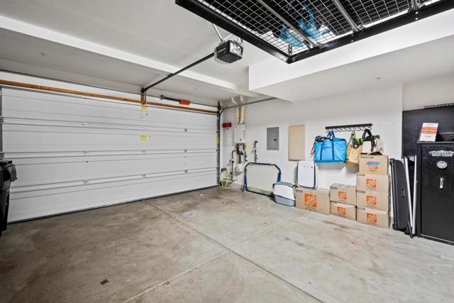 16234 Veridian Circle, San Diego CA: https://media.crmls.org/mediaz/57ab0268-034e-4817-8ee2-771fd4154b4c.jpg