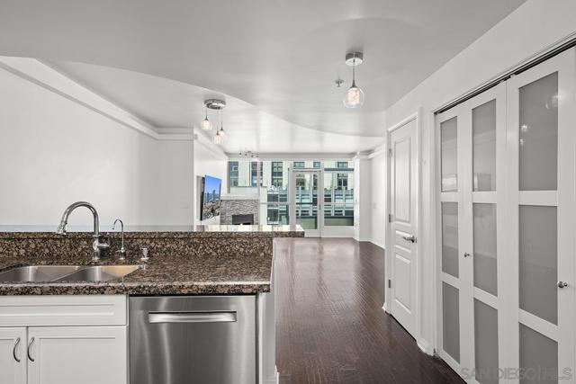 555 Front Street, San Diego CA: https://media.crmls.org/mediaz/57ab1cda-d28d-4318-ab2b-3d3b5611a7df.jpg