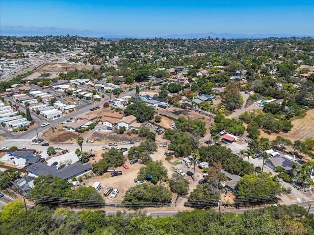 1960 Buena Creek Rd, Vista CA: https://media.crmls.org/mediaz/57ab3f78-3447-4f85-8684-e15a7ecb6330.jpg