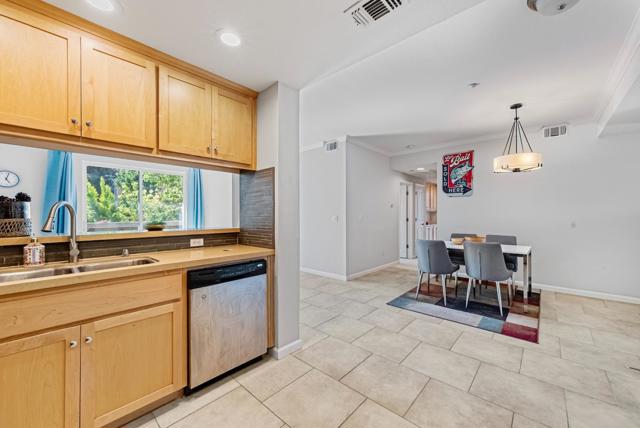 1035 Scotia Terrace, Sunnyvale CA: https://media.crmls.org/mediaz/57ab7553-ee9d-4820-aa86-419219f92e31.jpg
