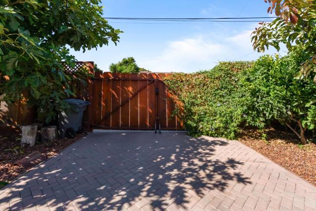 29 Buena Vista Street, Salinas CA: https://media.crmls.org/mediaz/57abc179-209a-4fba-be4e-9c2525287998.jpg