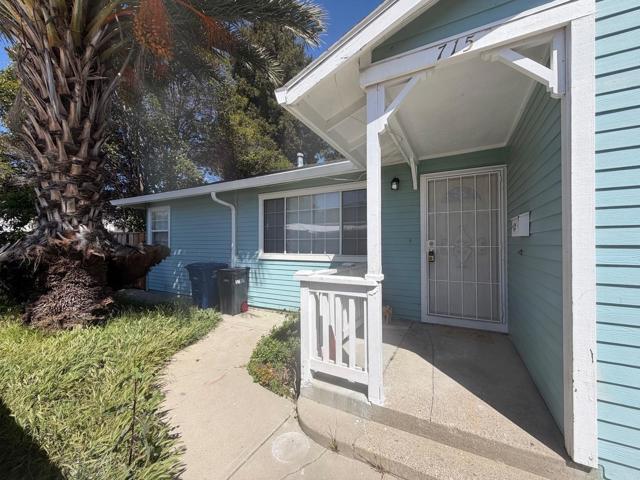 715 Schafer Road, Hayward CA: https://media.crmls.org/mediaz/57ac2098-1efa-4e32-8b49-bd9bb7a9094d.jpg