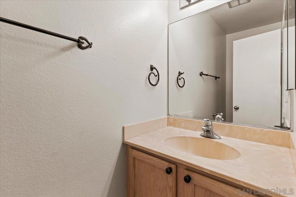 https://media.crmls.org/mediaz/57ac3403-c895-4c7c-9958-623434e097eb.jpg?preset=X-Large