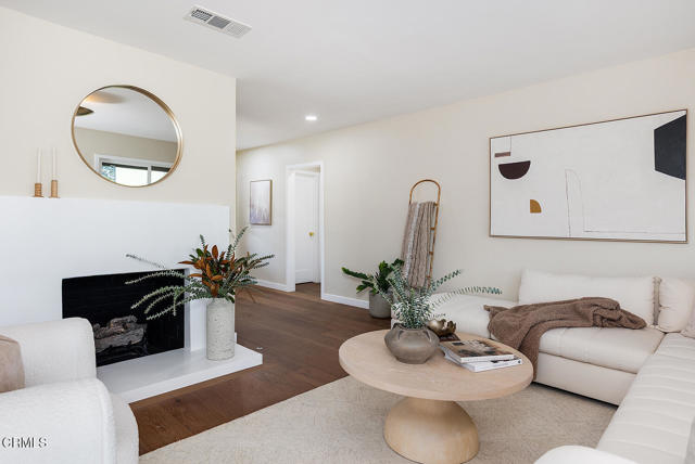 Detail Gallery Image 5 of 37 For 2650 Catherine Rd, Altadena,  CA 91001 - 3 Beds | 2 Baths