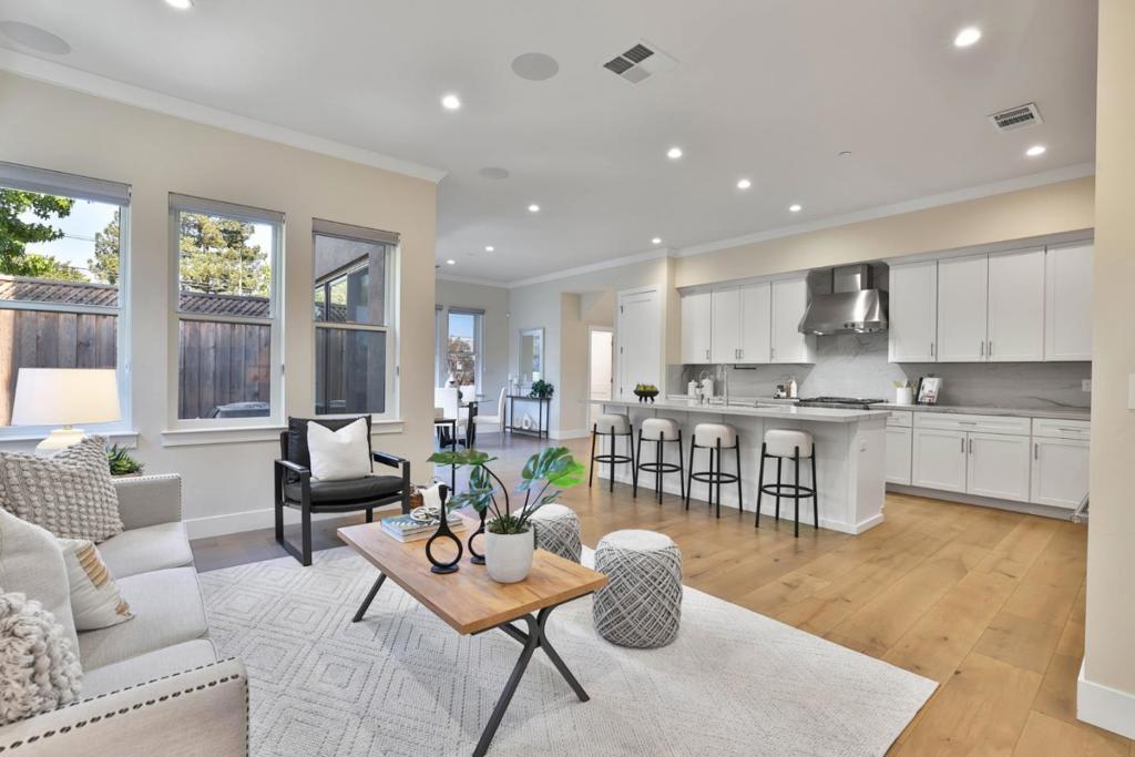 102 Hildebrand Drive