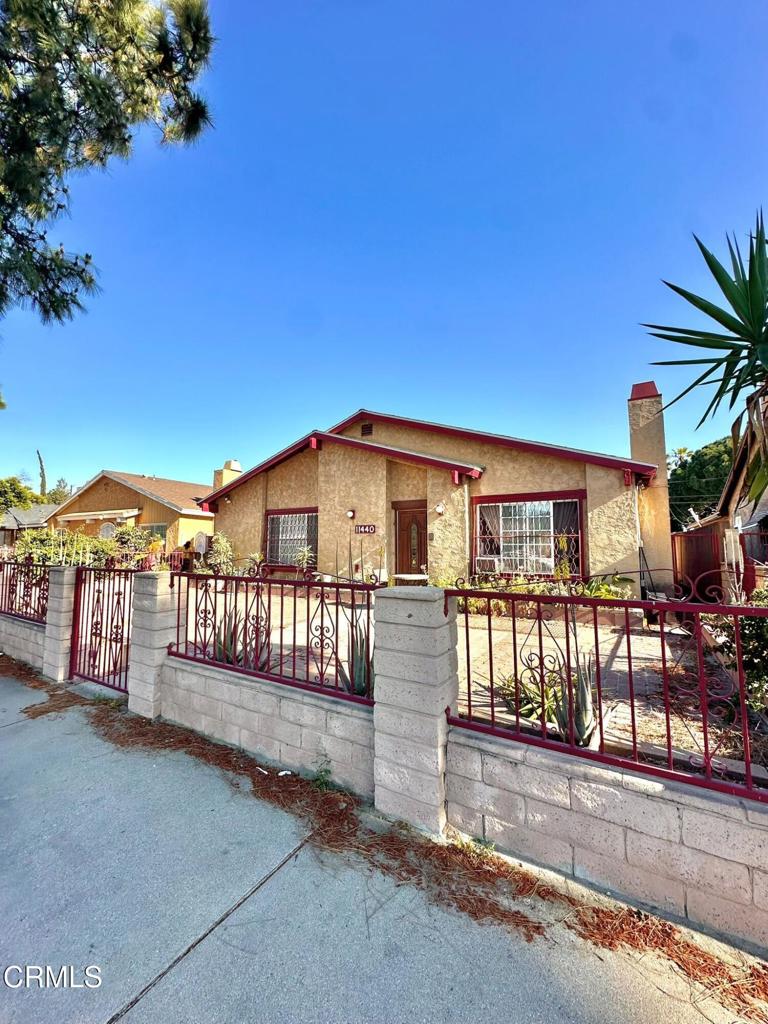 11440 Strathern Street North Hollywood, California 11440 Strathern Street