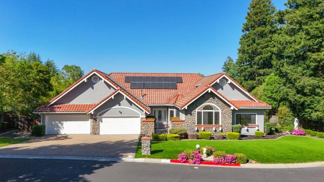 18 Foothill Place, Pleasanton CA: https://media.crmls.org/mediaz/57ad7bdb-7896-4255-8bcb-97aa3dc6e45d.jpg