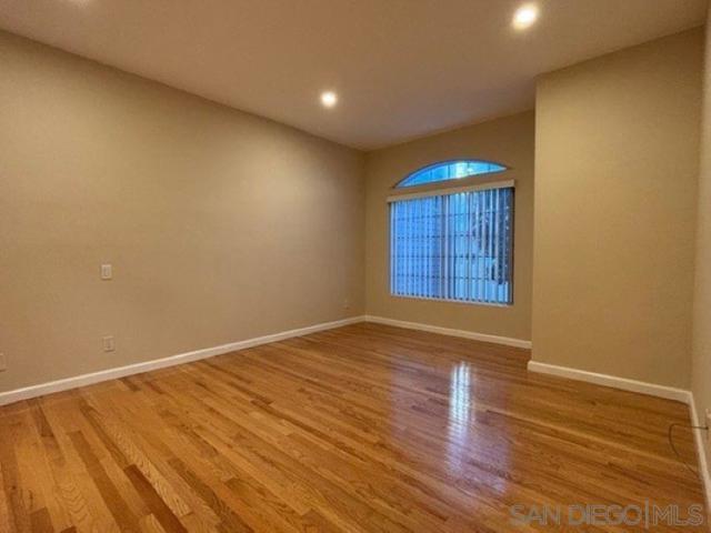 8641 Via Mallorca, La Jolla CA: https://media.crmls.org/mediaz/57ad84b0-dc46-4bfb-8890-97b64638440b.jpg