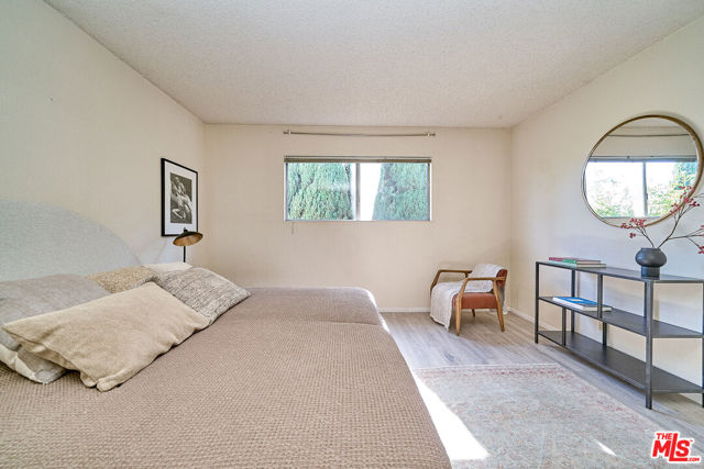 1 Bed Home for Sale in Los Angeles, California