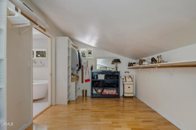 Detail Gallery Image 11 of 28 For 448 W Montecito Ave, Sierra Madre,  CA 91024 - 4 Beds | 2/1 Baths