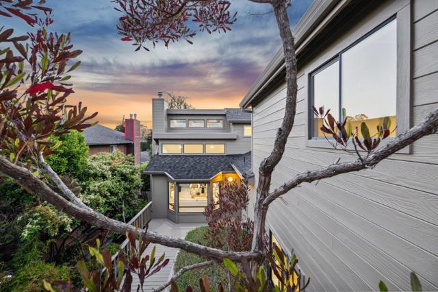 389 Avenue Granada, El Granada CA: https://media.crmls.org/mediaz/57aeb2af-2e65-4de6-b13c-a78843a699db.jpg