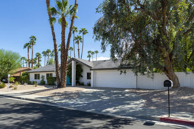 2963 E Orella Circle, Palm Springs, CA 92264