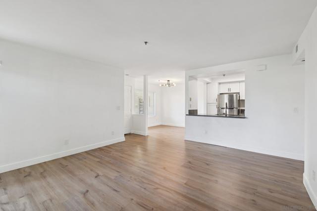 2077 Lakeridge Circle, Chula Vista CA: https://media.crmls.org/mediaz/57aeeb22-27b0-4e64-b320-f1f3e0b99afd.jpg