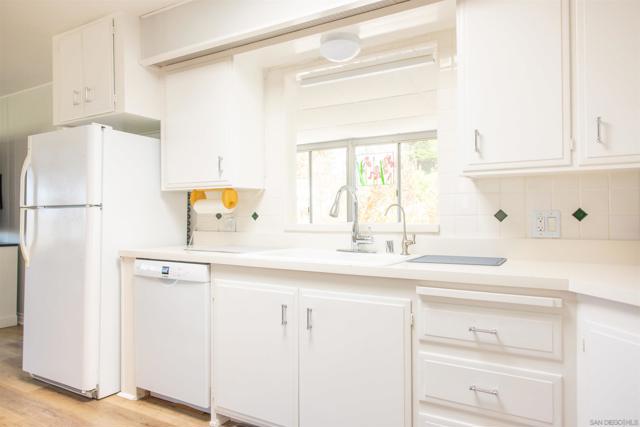 444 N El Camino Real, Encinitas CA: https://media.crmls.org/mediaz/57af7382-acb8-49fc-8d31-268c21dc8c3f.jpg