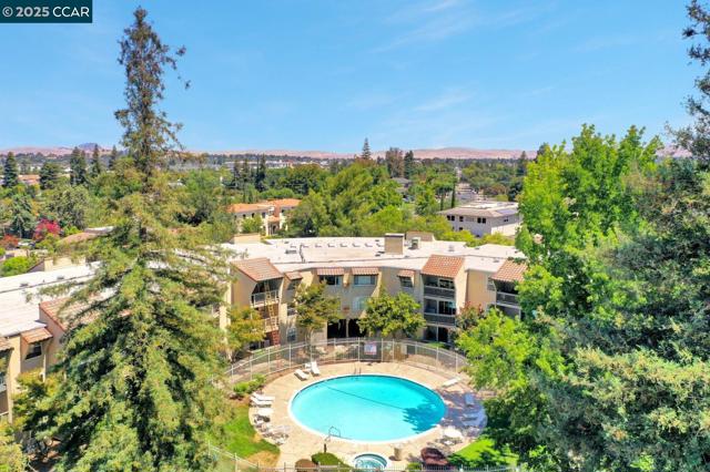 1087 Murrieta Blvd, Livermore CA: https://media.crmls.org/mediaz/57b006b9-ef3c-4cfb-8de1-f182f809a2c1.jpg