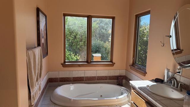 1707 Santa Margarita Drive, Fallbrook CA: https://media.crmls.org/mediaz/57b0c6df-482d-450e-922d-4fc7283fca8b.jpg