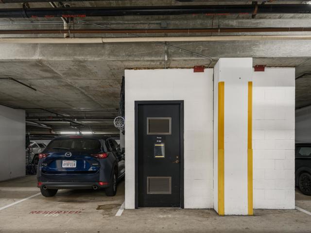 500 W Harbor Dr, San Diego CA: https://media.crmls.org/mediaz/57b16deb-5ba7-44d4-82bb-4ddf682c0a5d.jpg