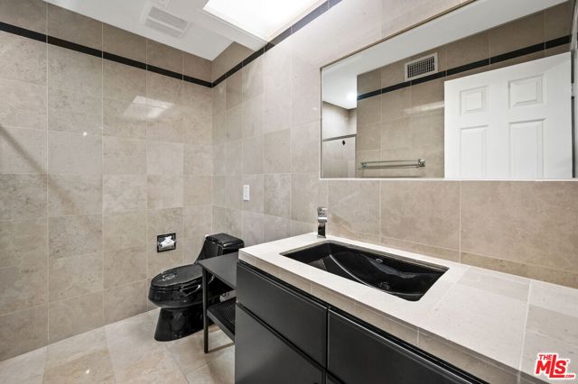 84 Running Springs Drive, Palm Desert CA: https://media.crmls.org/mediaz/57b1b2a4-de1d-4aa2-add4-e263486f4673.jpg