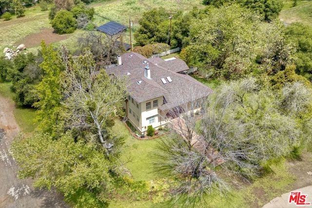 20121 Highway 76, Pauma Valley CA: https://media.crmls.org/mediaz/57b2973b-44e2-49c9-8519-f2219bf0f295.jpg