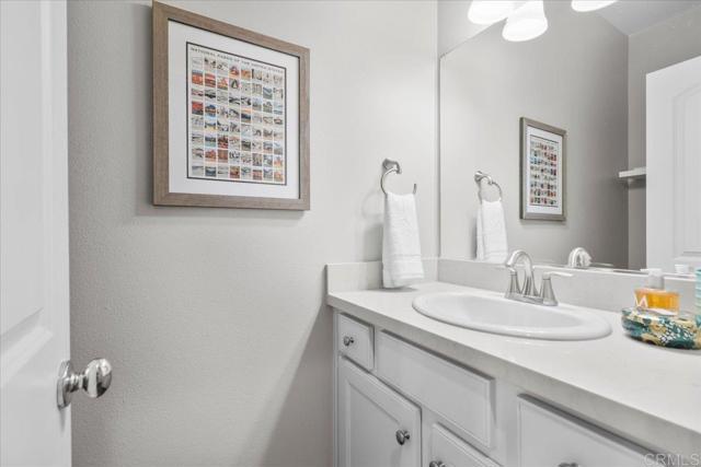 1080 Vega Way, San Marcos CA: https://media.crmls.org/mediaz/57b33da9-ae96-4d09-95b9-1ec9fa950bc4.jpg