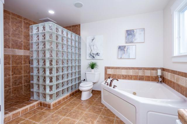 1207 Danmann Avenue, Pacifica CA: https://media.crmls.org/mediaz/57b3da5b-b6a6-42a4-9fcd-319a06df0e45.jpg
