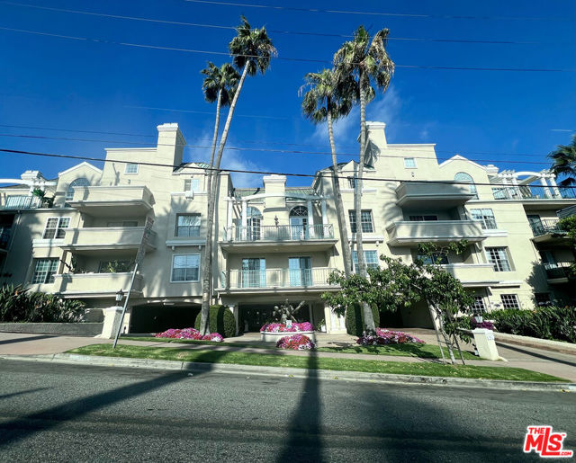 930 Doheny Drive, West Hollywood, California 90069, 2 Bedrooms Bedrooms, ,2 BathroomsBathrooms,Condominium,For Sale,Doheny,24401701