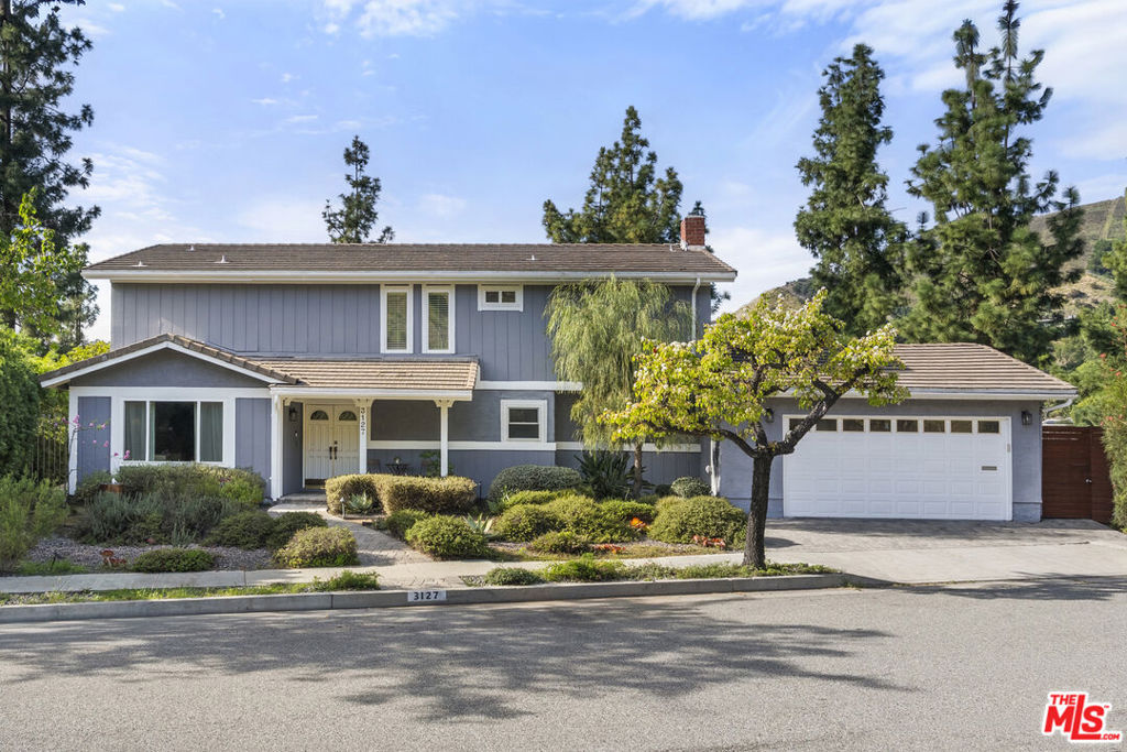 3127 Arrowhead Drive