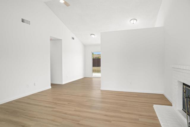 Detail Gallery Image 17 of 47 For 4888 Northerly St, Oceanside,  CA 92056 - 3 Beds | 2 Baths