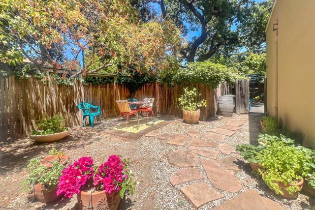 125 Lowell Avenue, Palo Alto CA: https://media.crmls.org/mediaz/57b507c8-c1c0-4300-9756-077d206b91de.jpg