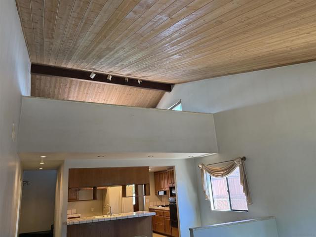 6056 Winfield Ave, La Mesa CA: https://media.crmls.org/mediaz/57b557cd-c8a5-4600-a58f-a010a9a48030.jpg
