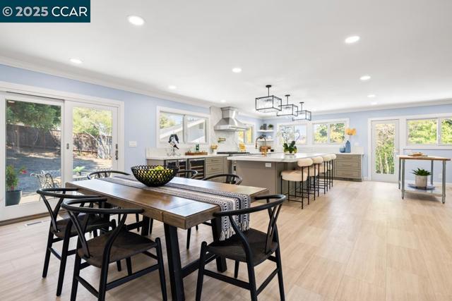 40 Loma Vista, Walnut Creek CA: https://media.crmls.org/mediaz/57b56235-3a8e-4d2b-ac13-d2c9b6e881b8.jpg
